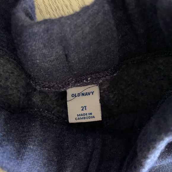 Old navy dinosaur sweatsuit - Picture 5 of 7